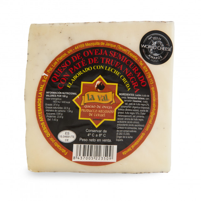 Queso semicurado de oveja con paté trufado La Val